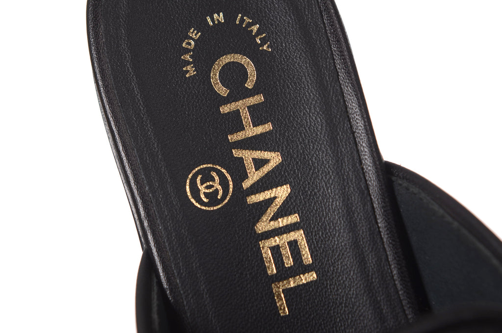 CHANEL Black Calfskin CC Logo Mule Size 36.5
