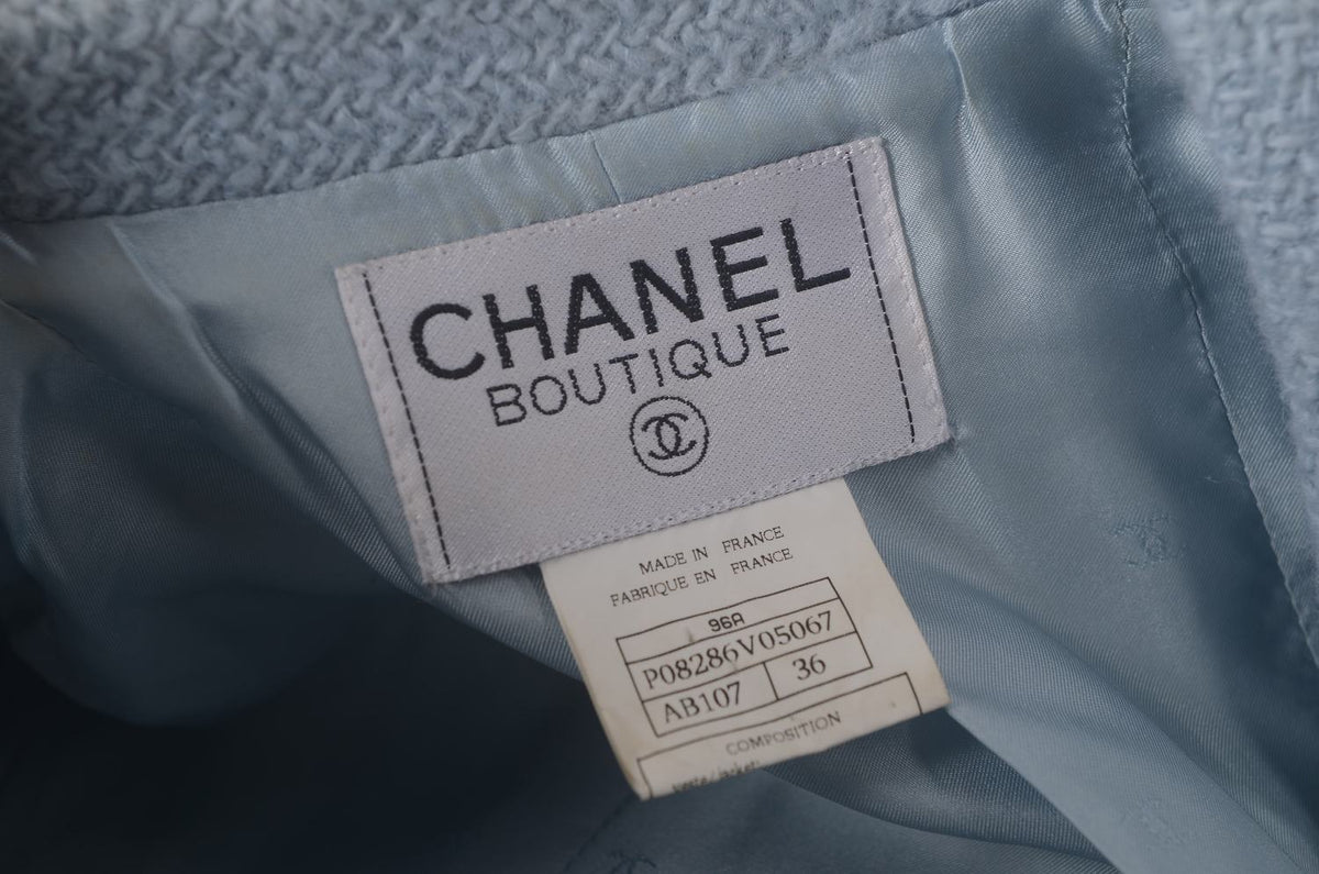 CHANEL 1996 Light Blue Tweed Jacket Size 36 Small