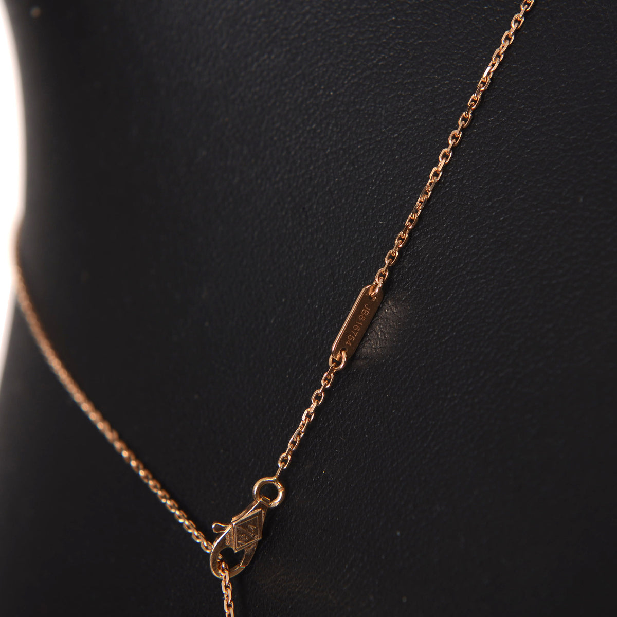 VAN CLEEF & ARPELS Sweet Alhambra Red Carnelian Pendant Necklace 18K Rose Gold
