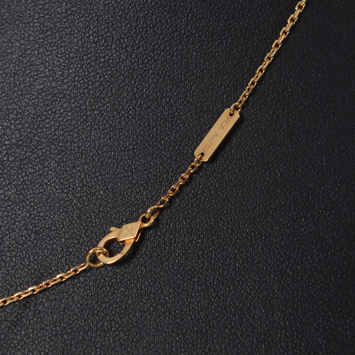 VAN CLEEF & ARPELS Sweet Alhambra Necklace MOP 18K Yellow Gold